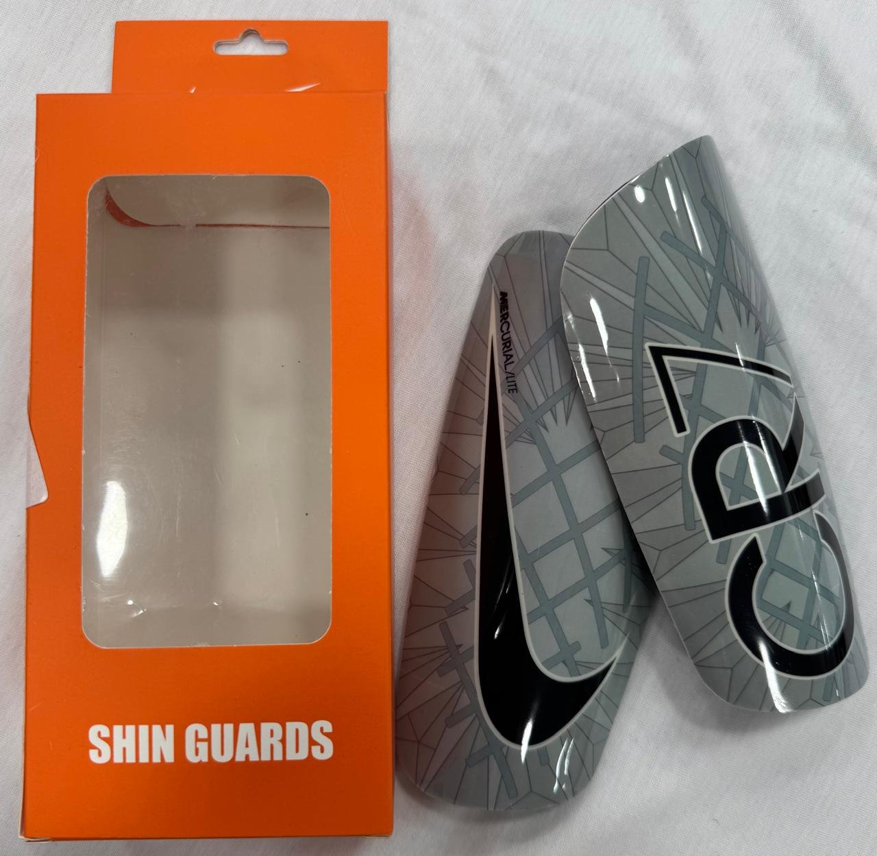 Nike MercurialLITE CR7 Shin Guard